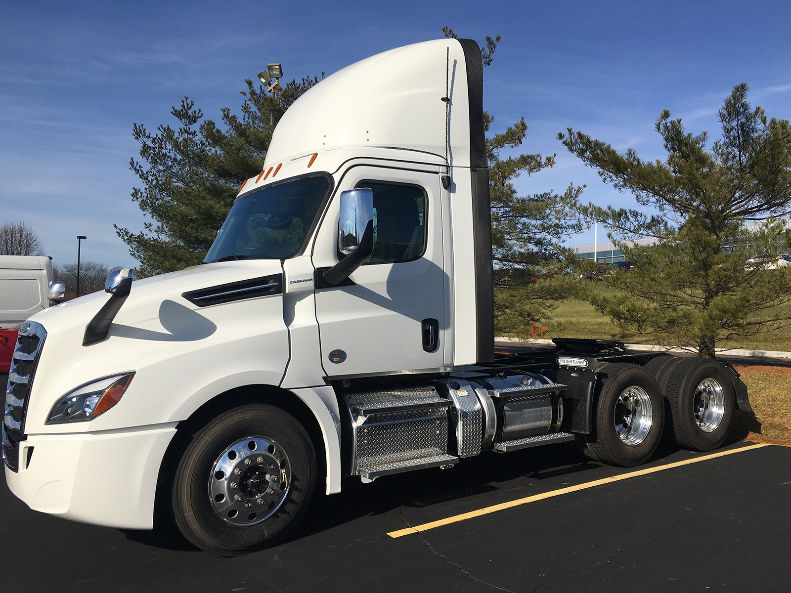 Freightliner Cascadia 126 Tandem Axle Day Cab Tractor BTL